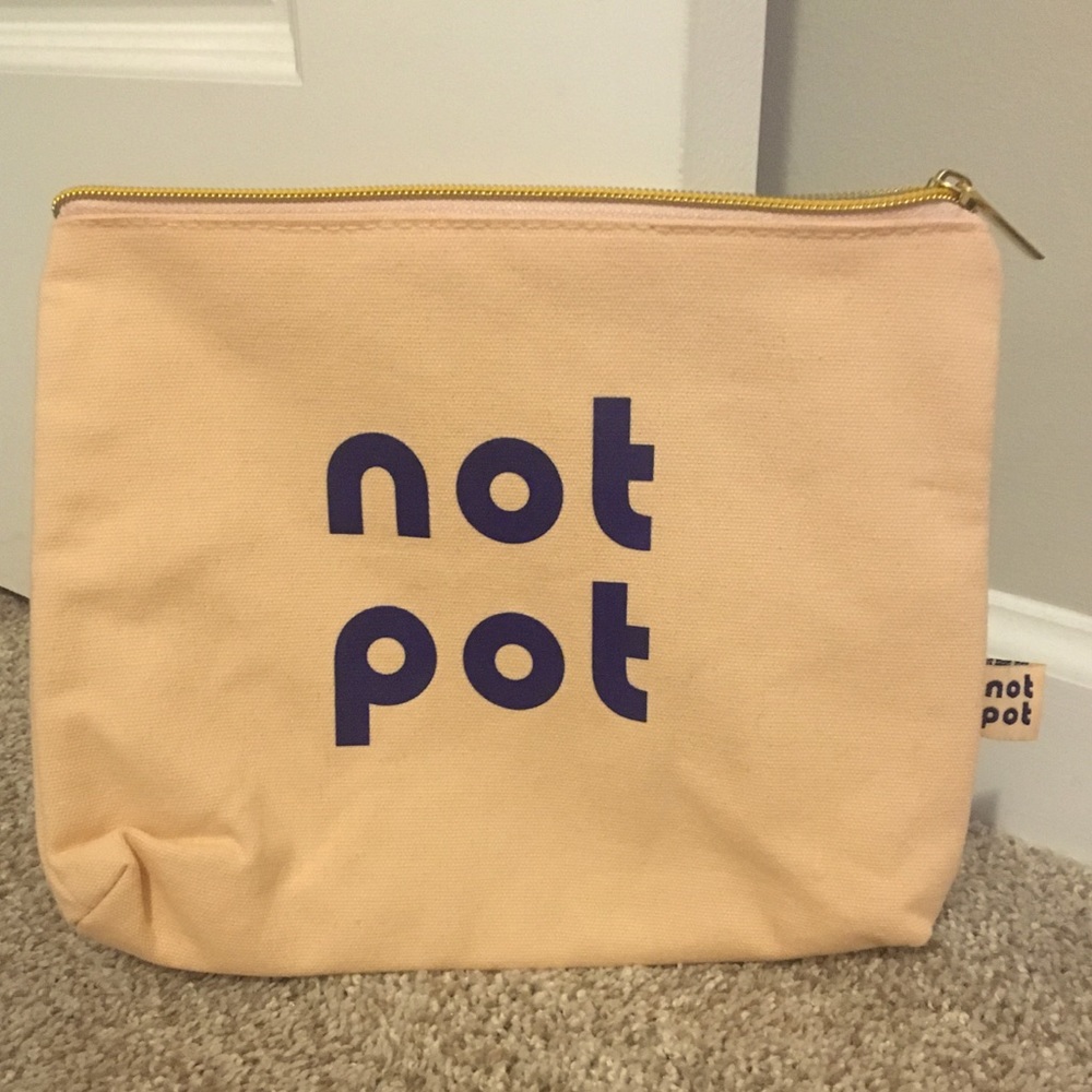 NWOT!! Makeup/Cosmetic/Travel Bag